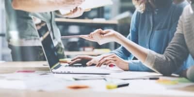 Offline vs Online Marketing - Which Is Better For Your Business?
